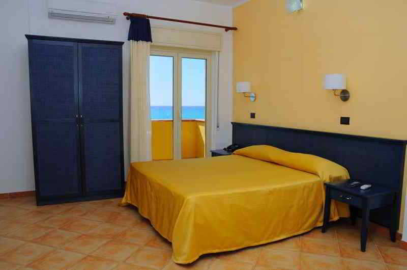 Residence Hotel Antica Perla Сан Леоне Екстериор снимка