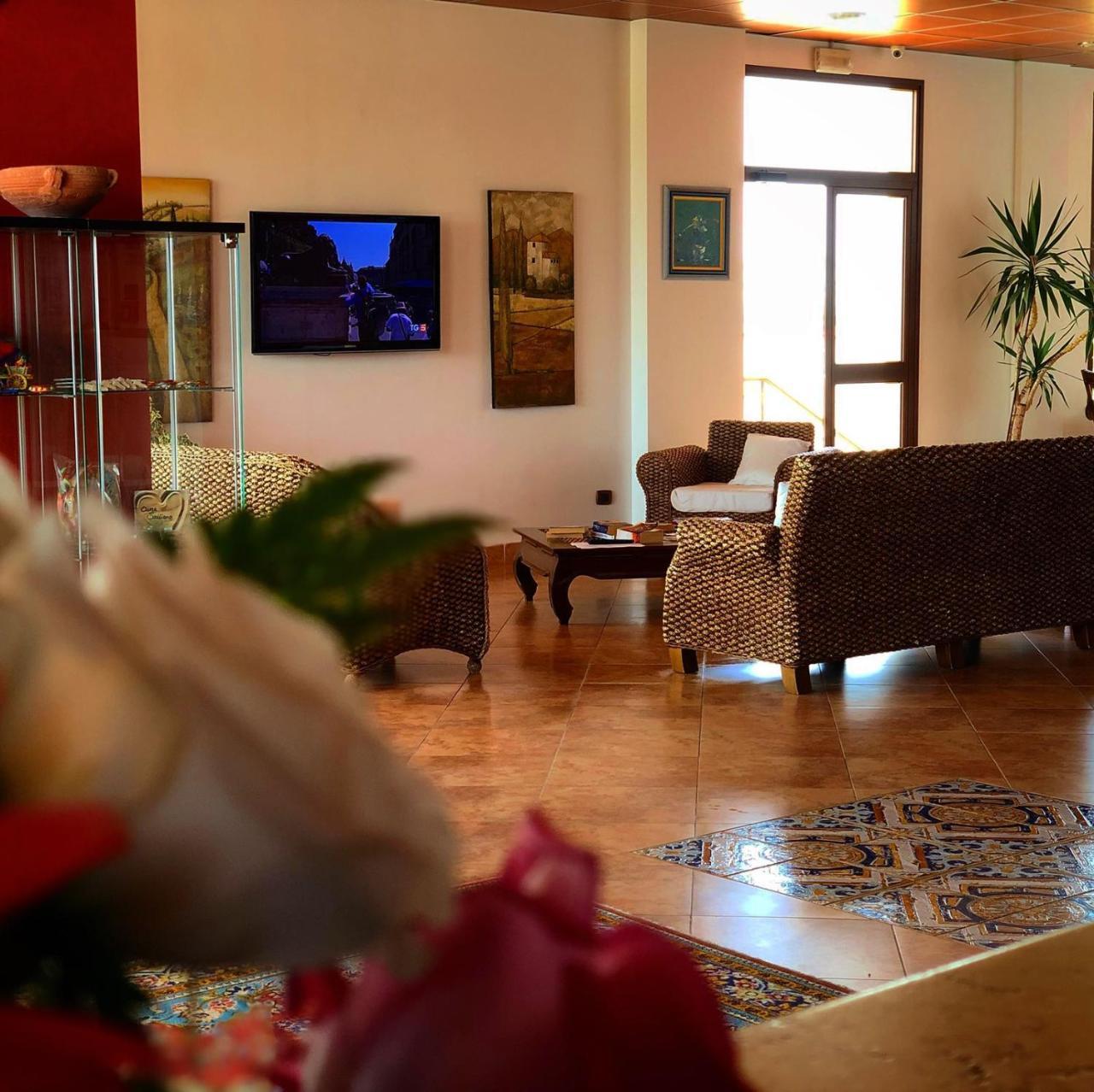 Residence Hotel Antica Perla Сан Леоне Екстериор снимка